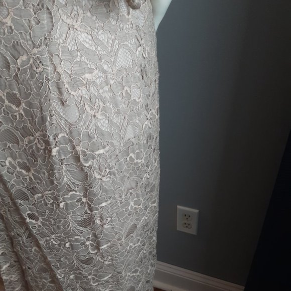 LONDON TIMES Tan Lace Overlay Midi Dress - Picture 3 of 10